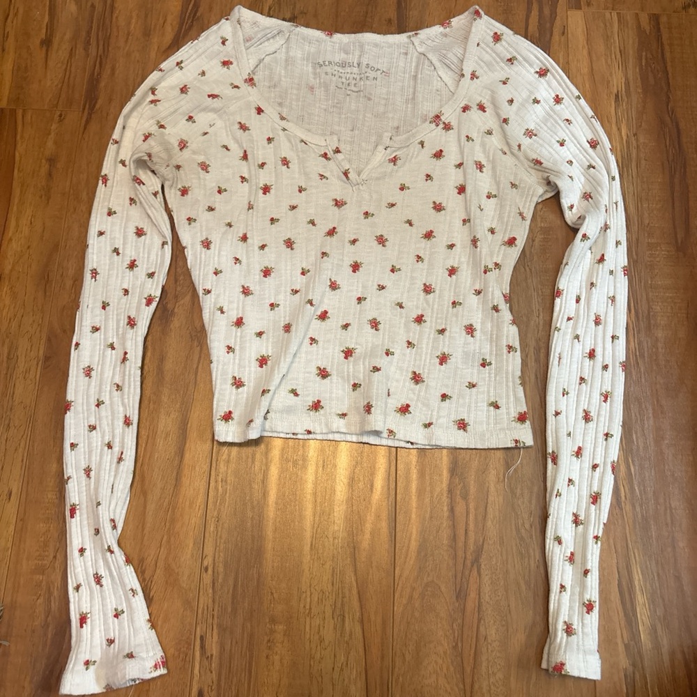 Aeropostale Cream and Red Floral Long Sleeve Top